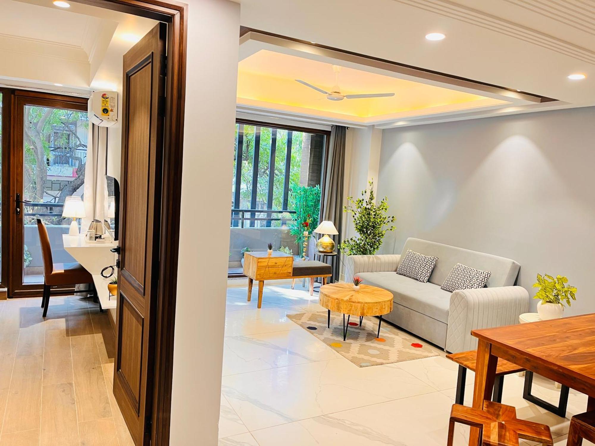 Hotel Gianmala Residency South Extension Near Aiims Delhi New Delhi Bagian luar foto