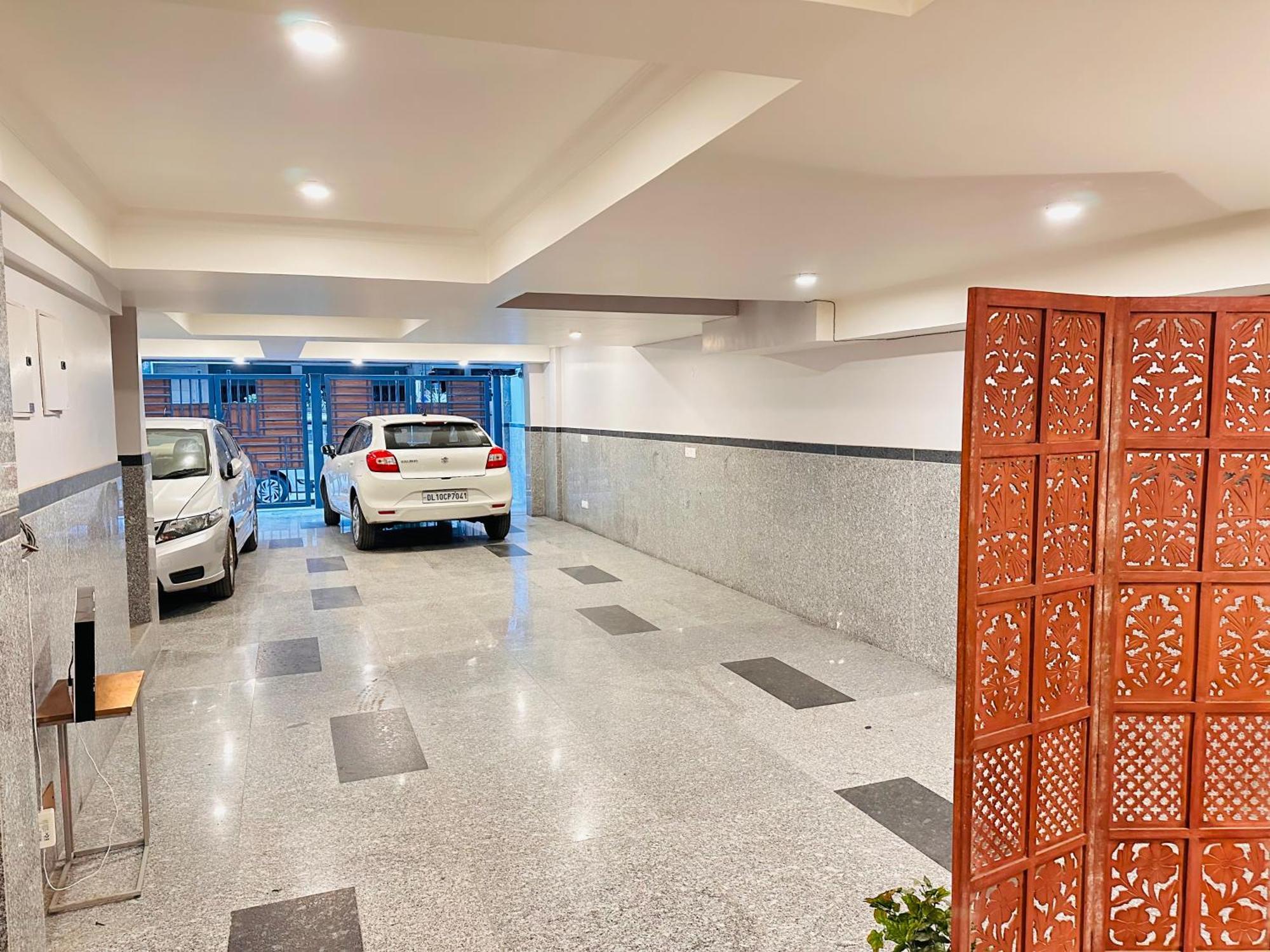 Hotel Gianmala Residency South Extension Near Aiims Delhi New Delhi Bagian luar foto