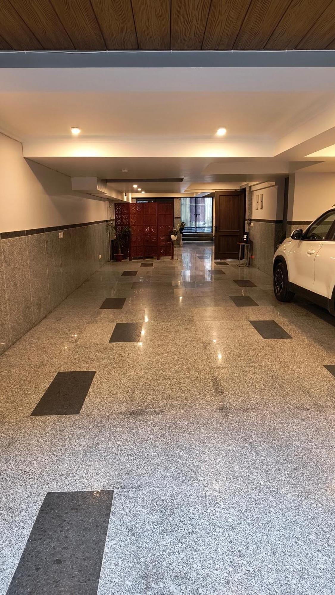 Hotel Gianmala Residency South Extension Near Aiims Delhi New Delhi Bagian luar foto