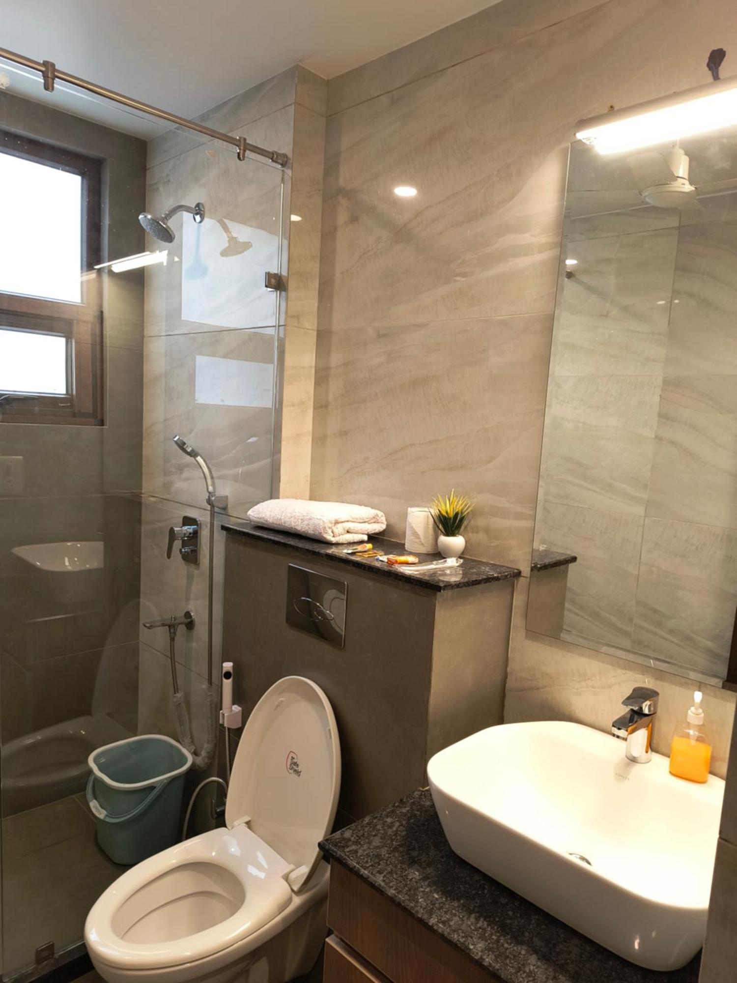 Hotel Gianmala Residency South Extension Near Aiims Delhi New Delhi Bagian luar foto