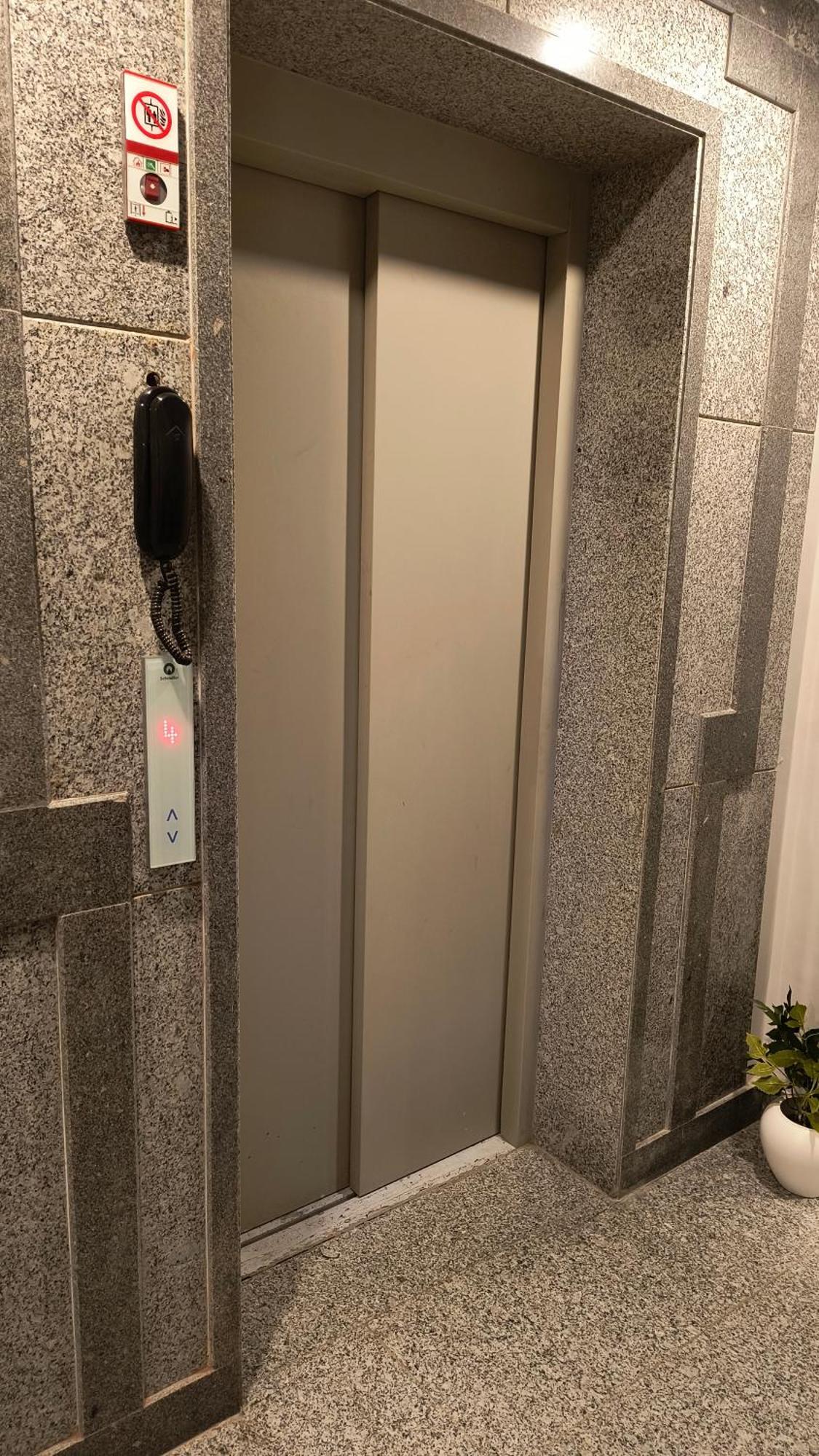 Hotel Gianmala Residency South Extension Near Aiims Delhi New Delhi Bagian luar foto