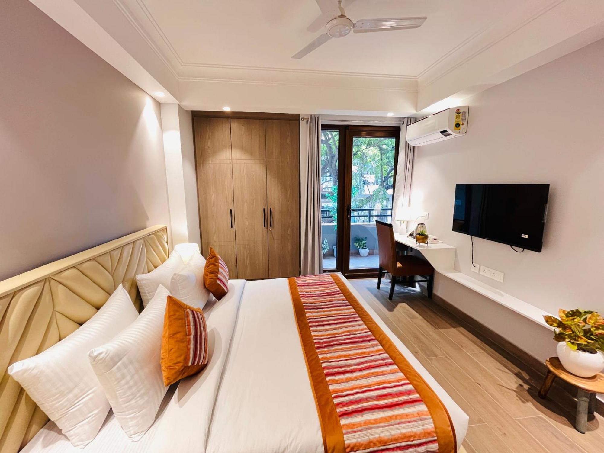 Hotel Gianmala Residency South Extension Near Aiims Delhi New Delhi Bagian luar foto