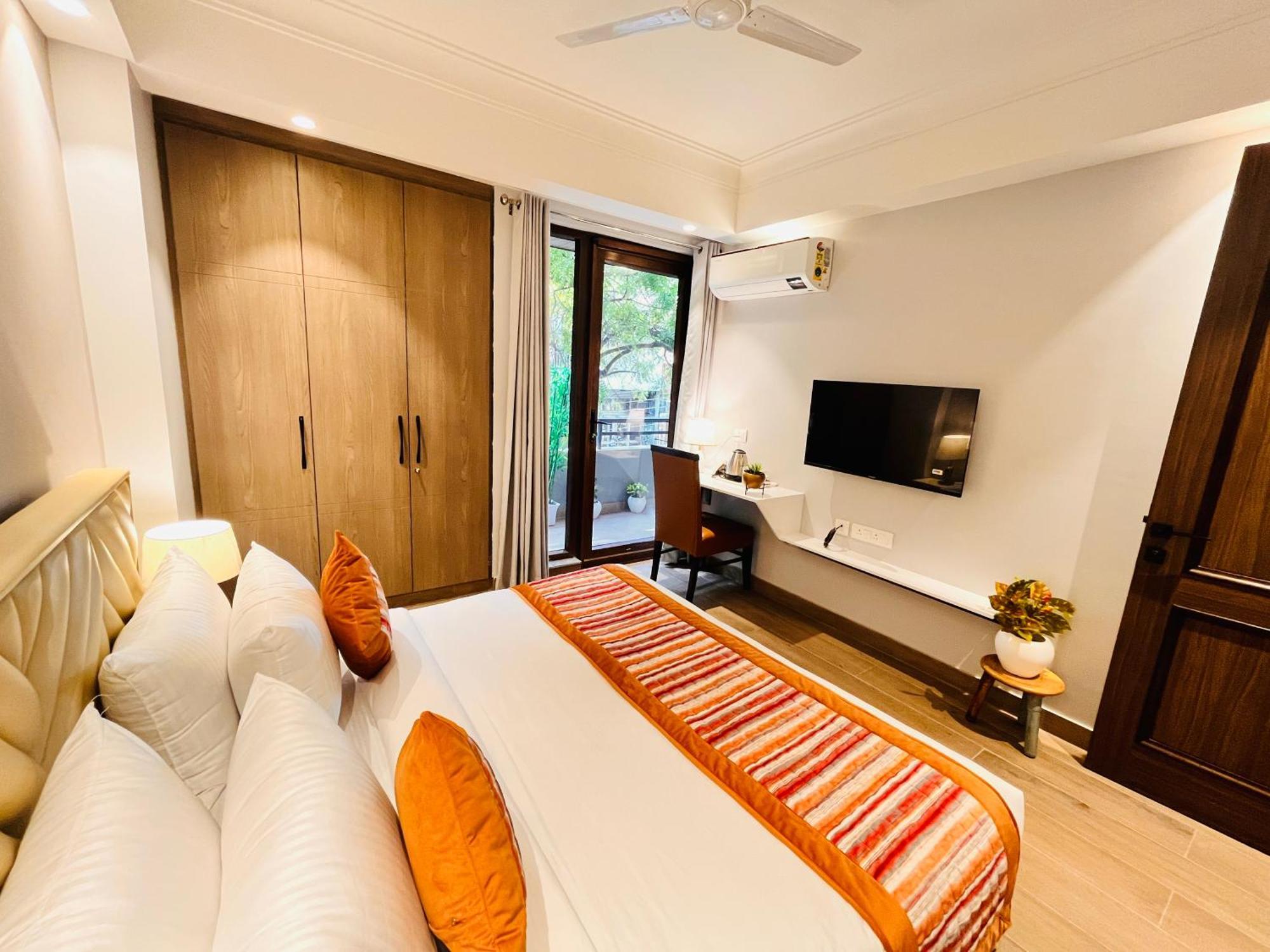 Hotel Gianmala Residency South Extension Near Aiims Delhi New Delhi Bagian luar foto
