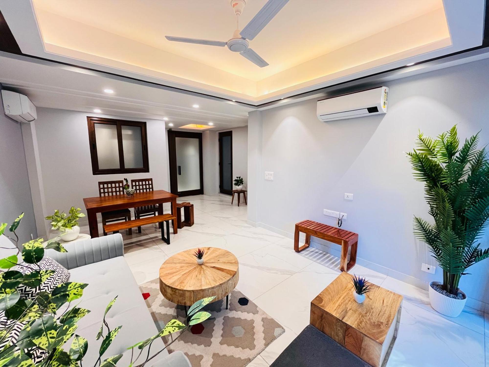 Hotel Gianmala Residency South Extension Near Aiims Delhi New Delhi Bagian luar foto