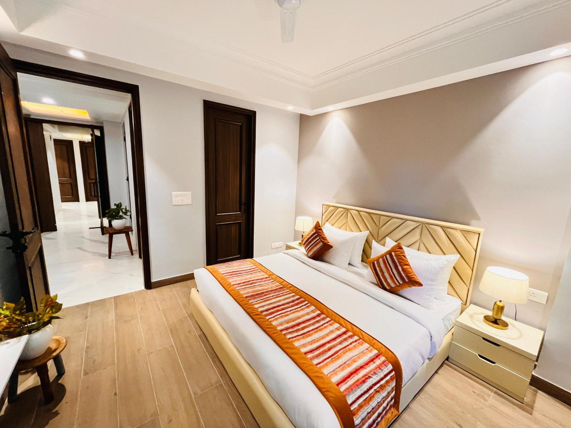 Hotel Gianmala Residency South Extension Near Aiims Delhi New Delhi Bagian luar foto