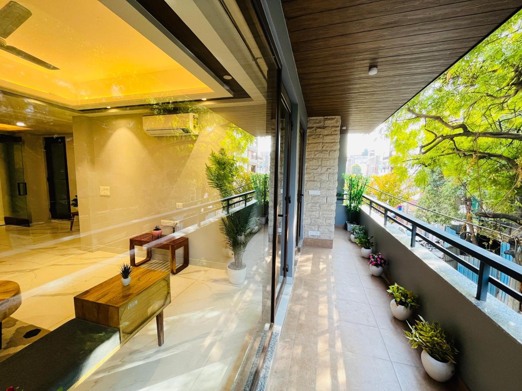 Hotel Gianmala Residency South Extension Near Aiims Delhi New Delhi Bagian luar foto