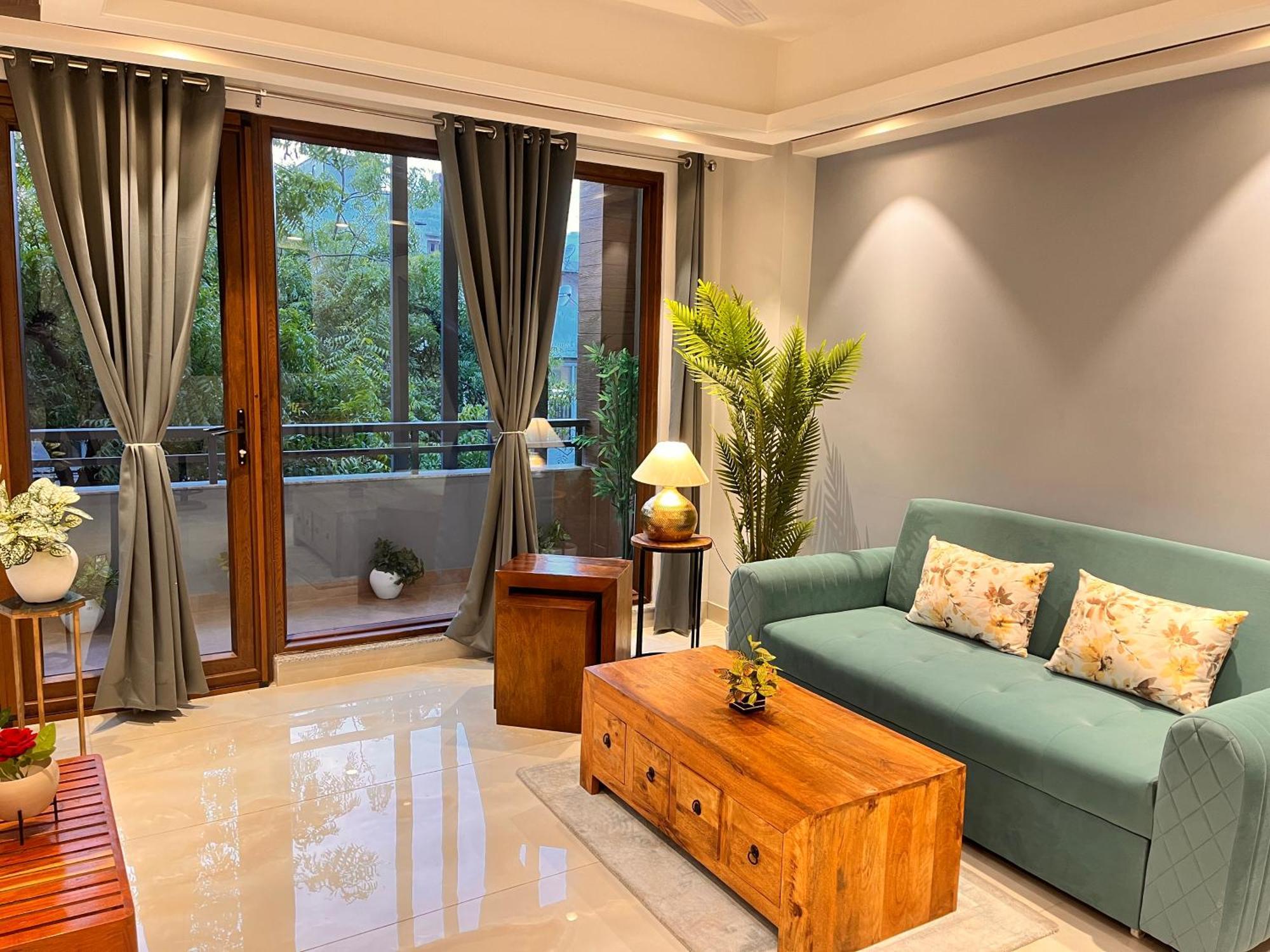 Hotel Gianmala Residency South Extension Near Aiims Delhi New Delhi Bagian luar foto