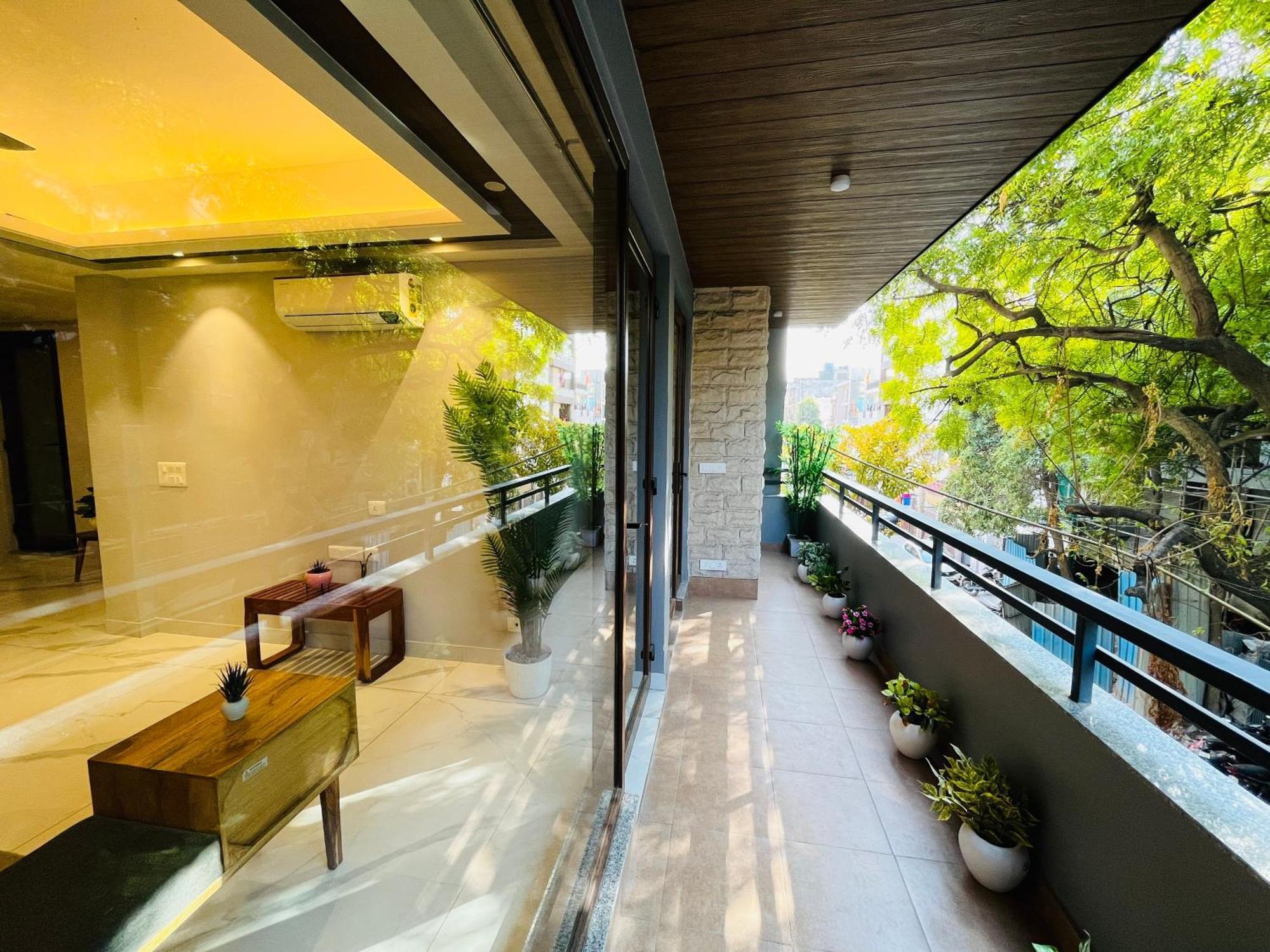 Hotel Gianmala Residency South Extension Near Aiims Delhi New Delhi Bagian luar foto