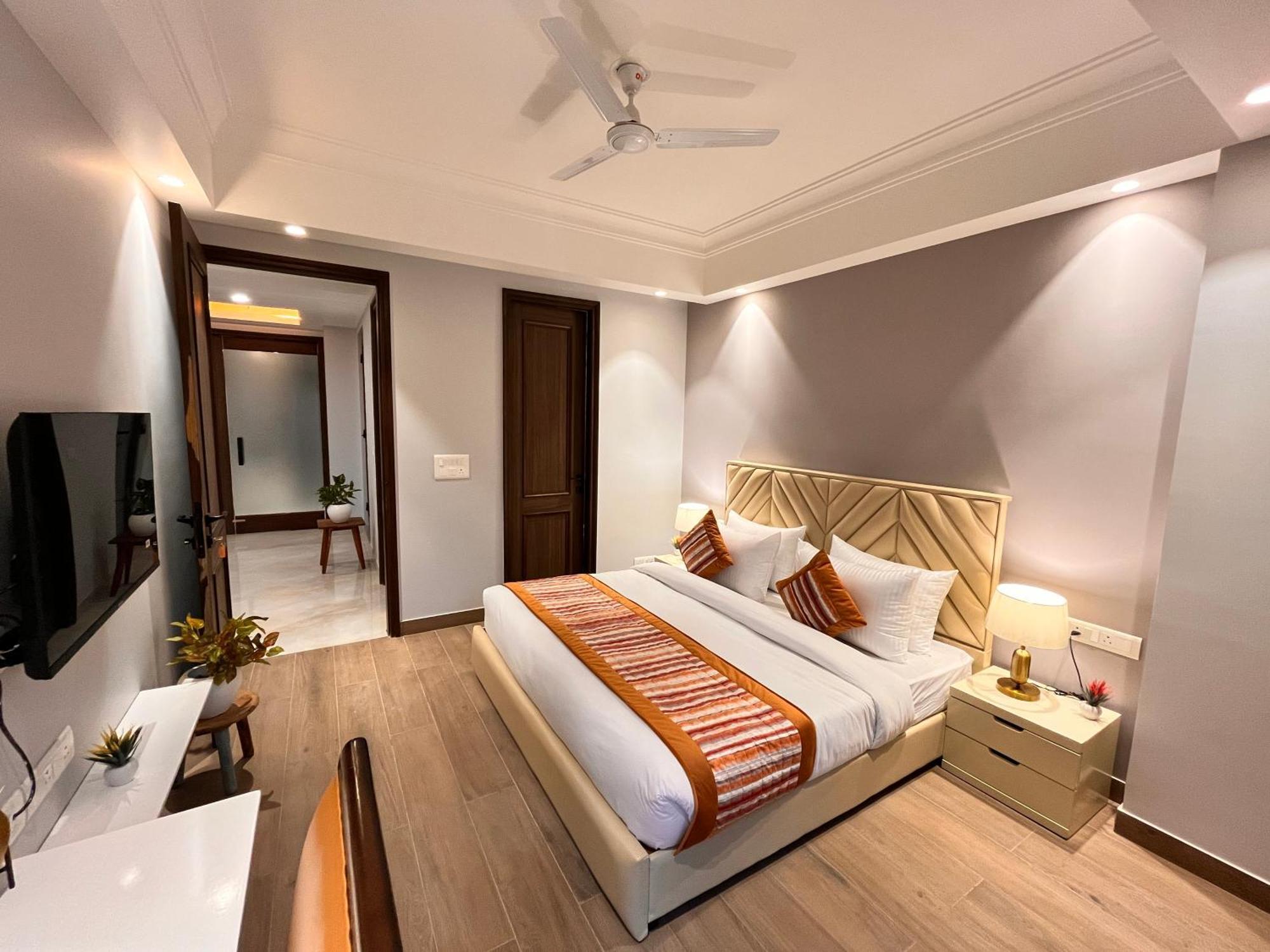 Hotel Gianmala Residency South Extension Near Aiims Delhi New Delhi Bagian luar foto