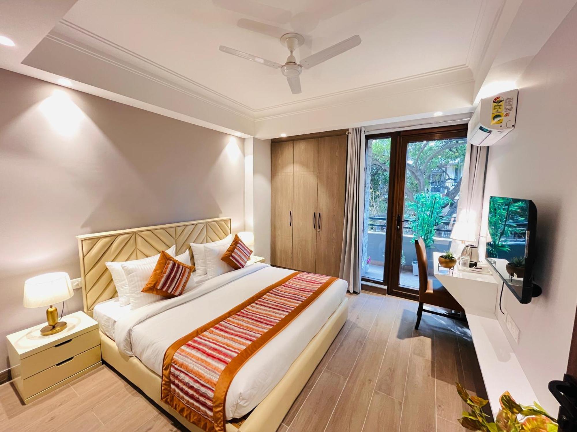Hotel Gianmala Residency South Extension Near Aiims Delhi New Delhi Bagian luar foto
