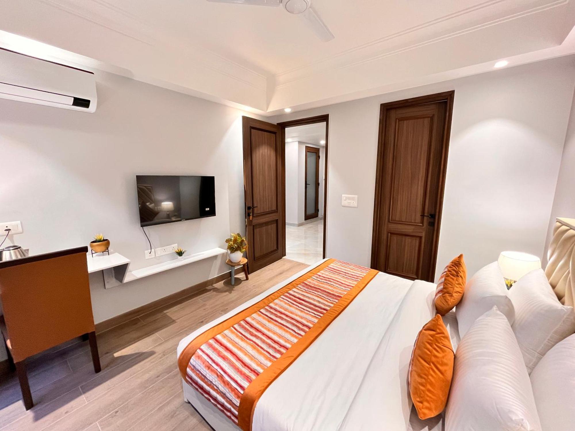Hotel Gianmala Residency South Extension Near Aiims Delhi New Delhi Bagian luar foto