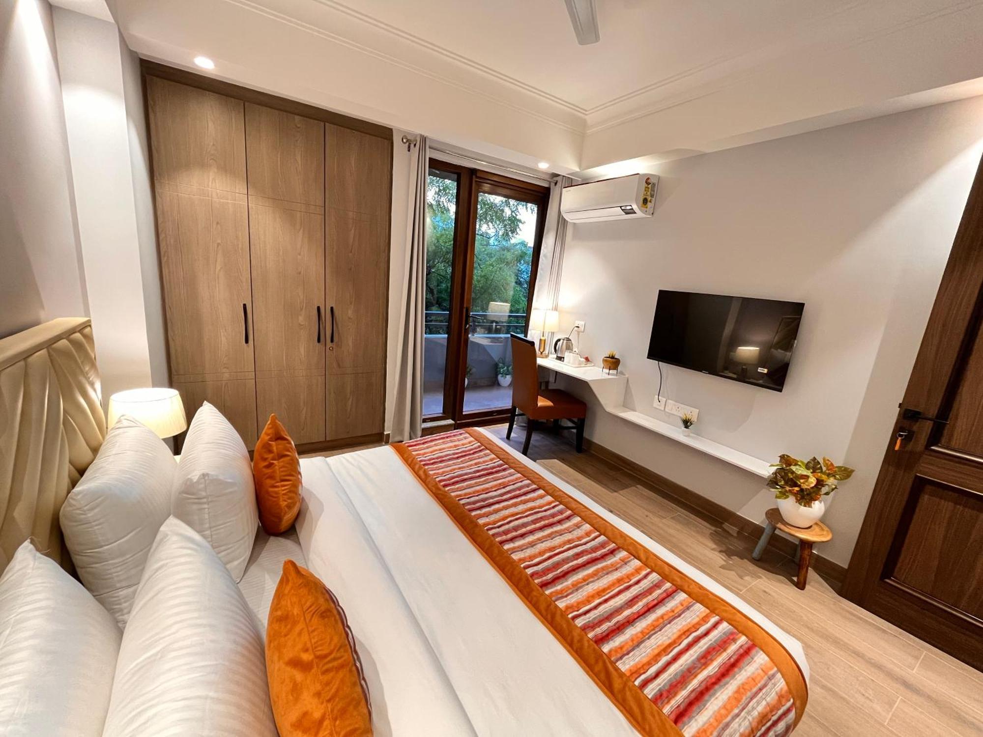 Hotel Gianmala Residency South Extension Near Aiims Delhi New Delhi Bagian luar foto