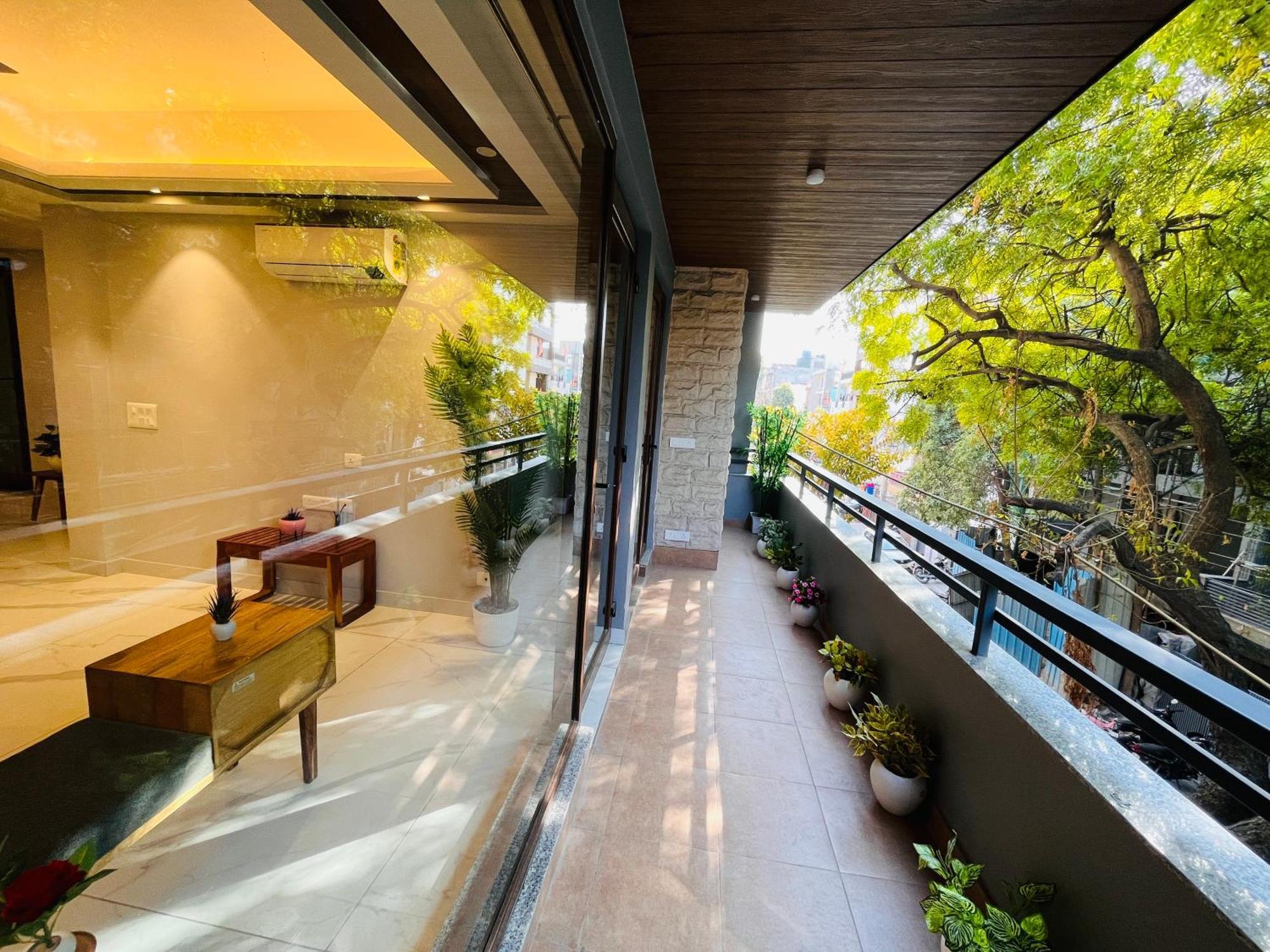 Hotel Gianmala Residency South Extension Near Aiims Delhi New Delhi Bagian luar foto