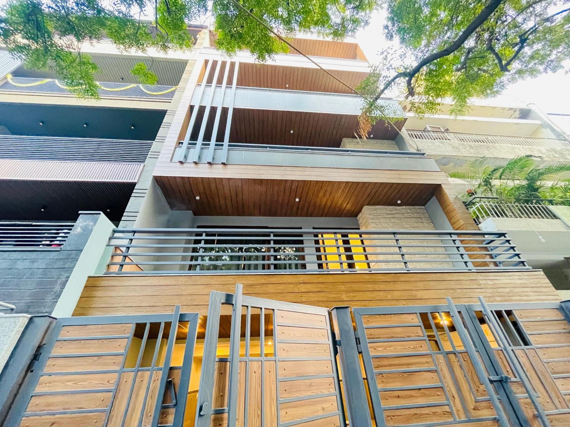 Hotel Gianmala Residency South Extension Near Aiims Delhi New Delhi Bagian luar foto